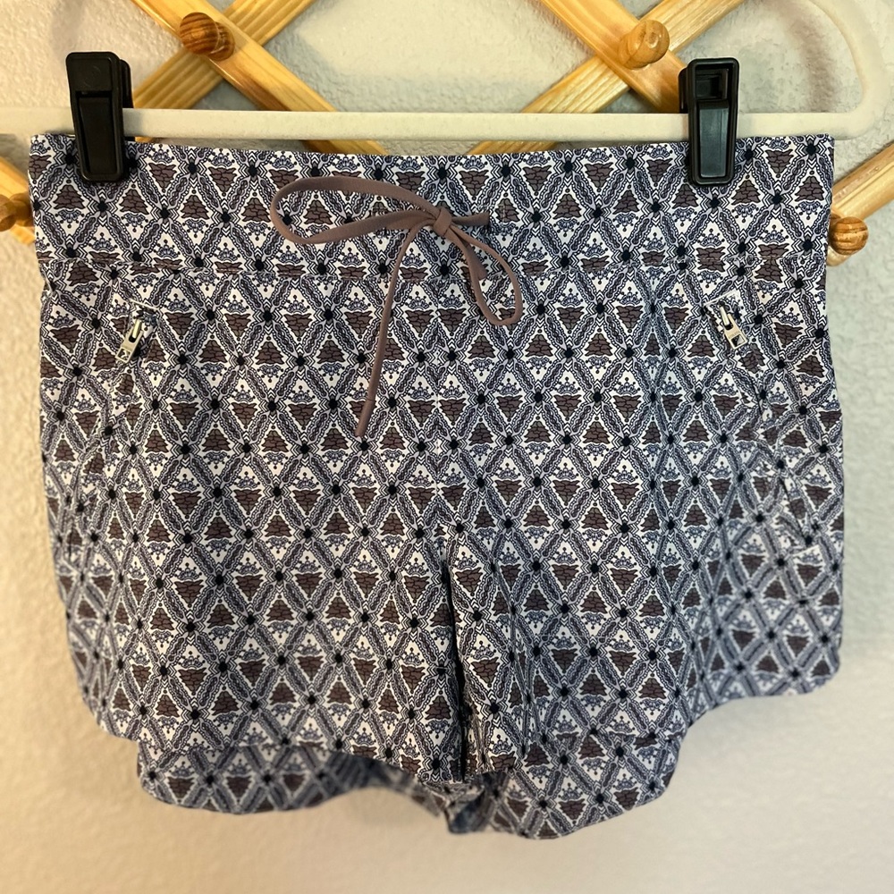 Athleta Hudson Geometric Short